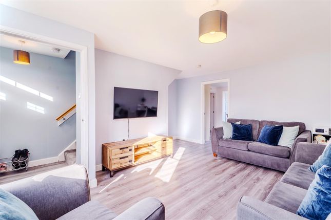 14, Skylark Wynd, Motherwell photo 4
