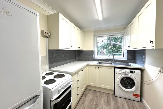 Urquhart Court, Beckenham photo 2