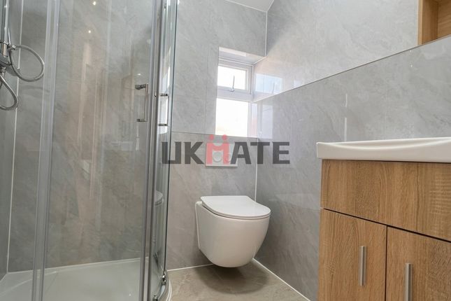 98, Meadowside, London photo 4