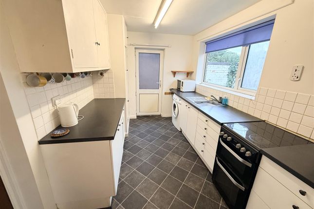 16, Vicarage Close, Ilkeston photo 4