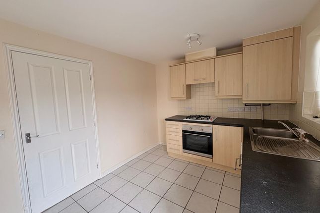 6, Naylor Green, ELLESMERE PORT photo 3
