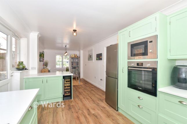 5-bed detached on 43, Forest Avenue, Ashford, £565,000