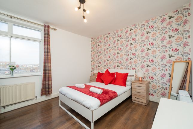 1-bed flat on 98, Upper Berkeley Street, London, £590,000