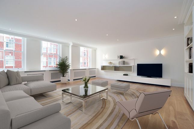 Flat for sale in Grosvenor Square, London, 2