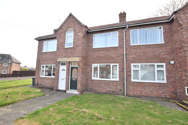 Flat to rent in Holly Avenue, Dunston