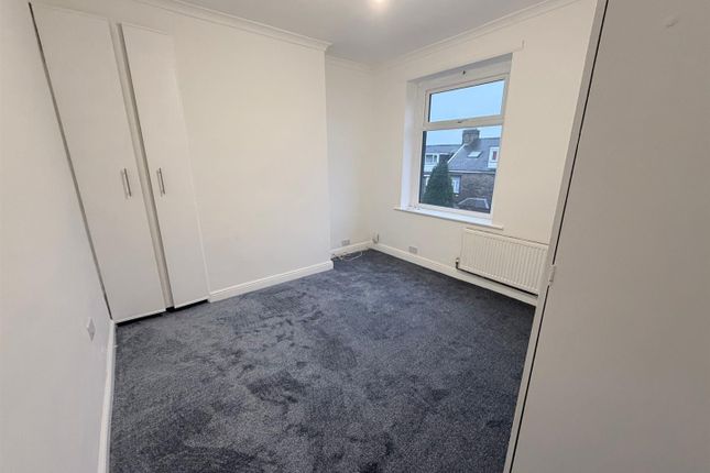 7, Exmouth Place, Bradford photo 2
