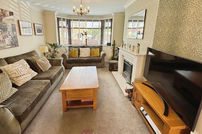 95, Grange Avenue, Doncaster photo 2