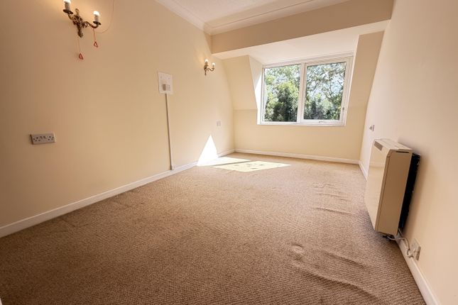 49, Homewillow Close, London photo 3