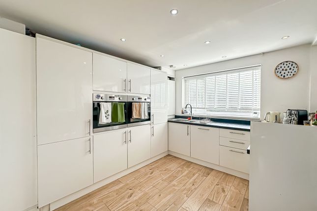 10 Cheshire Way, Wirral photo 4