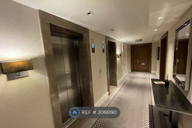 Apartment  Savoy House  Strand, City Of Westminster, London photo 3