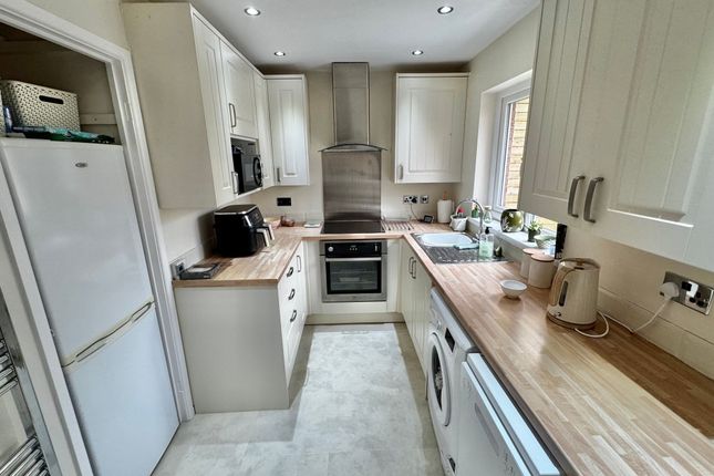 8 Orford Close, Stockport photo 4