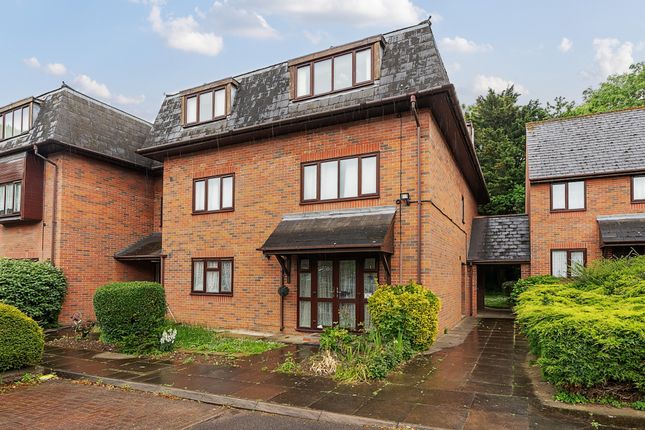 Thumbnail Maisonette for sale in Westcombe Lodge Drive, Hayes