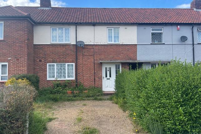 Thumbnail Terraced house to rent in Mill Farm Crescent, Hounslow
