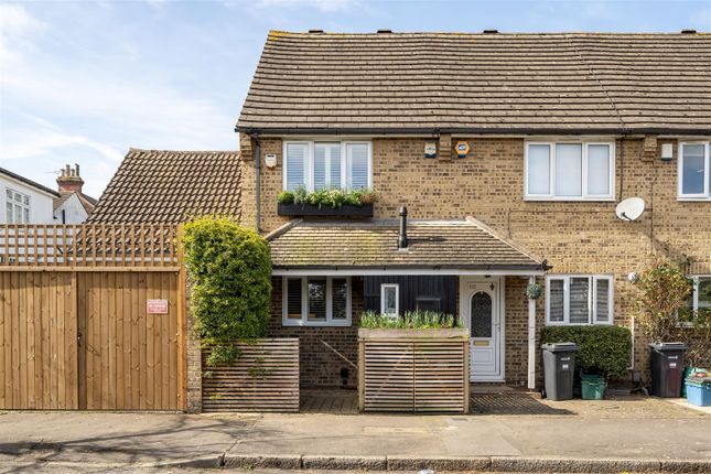 110, Stanley Road, South Woodford photo 4