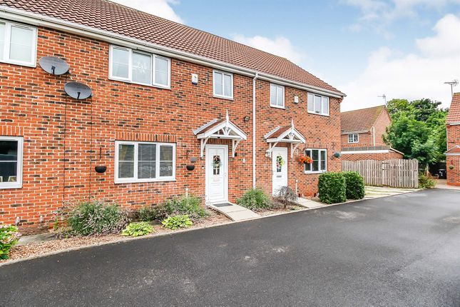 Thumbnail Town house for sale in Canalside, Thorne, Doncaster