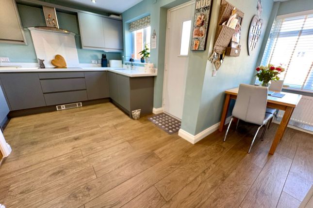 42, Harvest Way, Leicester photo 3