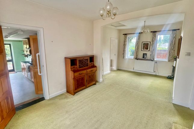 122, Leicester Road, Glen Parva photo 4