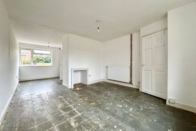 99 Hunters Field, Faringdon photo 2