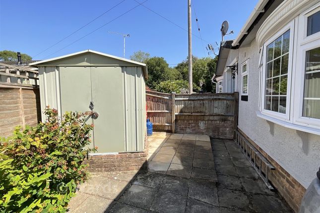 2-bed caravan on 17, East Hill Park, Sevenoaks, £95,000
