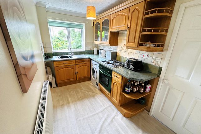 3, Bassett Close, Selby photo 3
