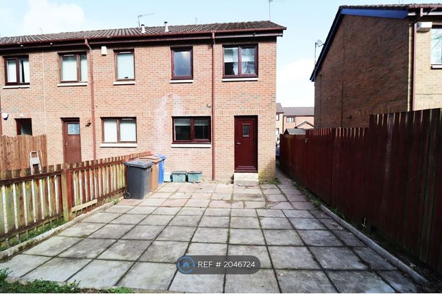 End terrace house to rent in Castle Gait, Paisley
