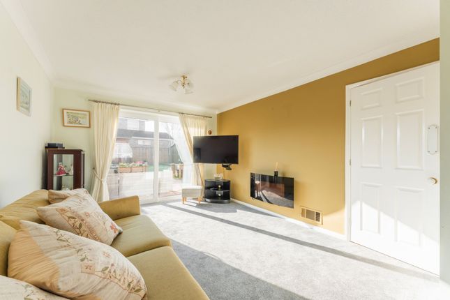 52 Conrad Road, Lowestoft photo 3
