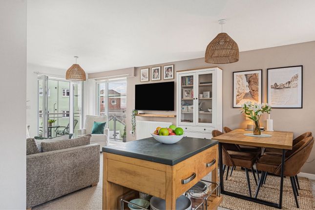 14, Ledbury Court, Cheltenham photo 2