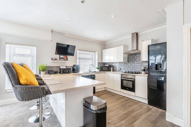 Second Floor Flat, 440, Marine Road East, Lancashire photo 3