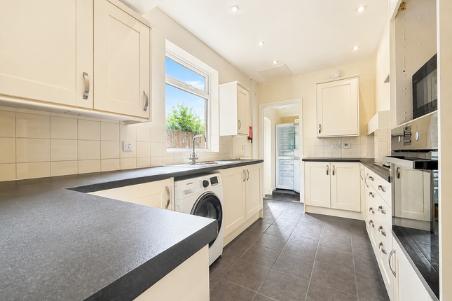 33, Grange Avenue, Peterborough photo 4