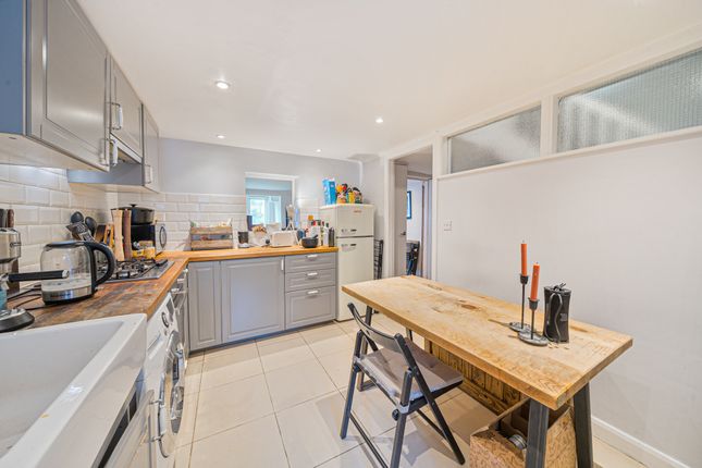 77A, Lothair Road North, London photo 2