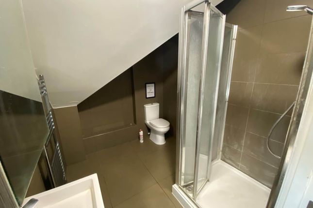Room 12, Headstone Road, Harrow photo 5