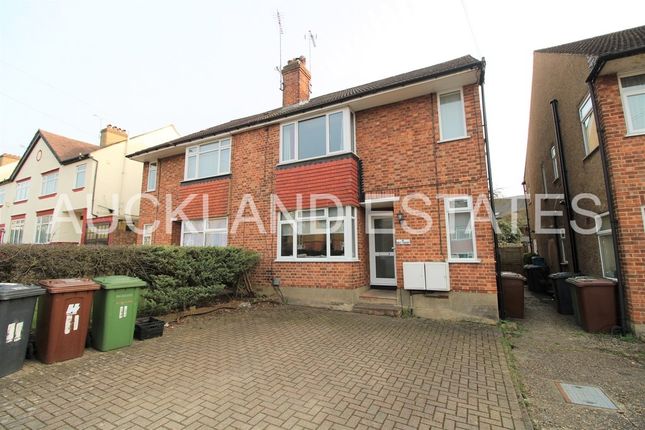 Thumbnail Flat to rent in Hill Rise, Potters Bar