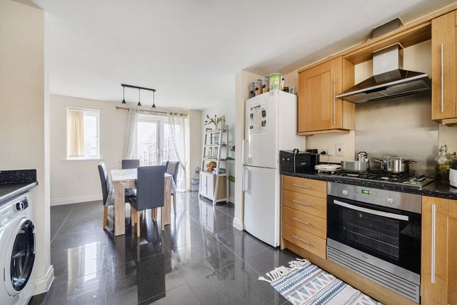 15 Hebbes Close, Bedford photo 4