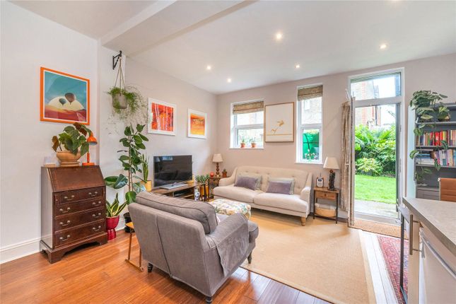Flat for sale in Sheengate Mansions, 237 Upper Richmond Road West
