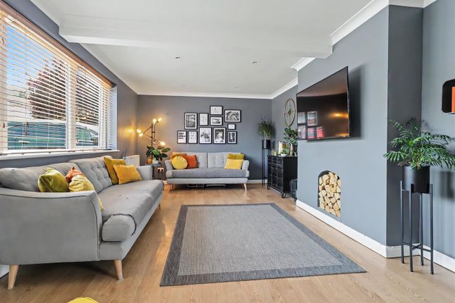 2, Clover Road, Norwich photo 2