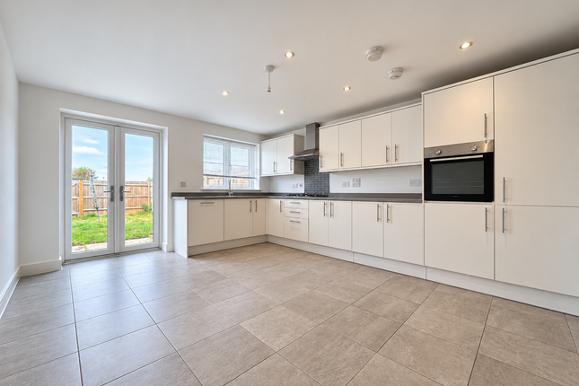 20 High Street, Lee-On-The-Solent photo 5