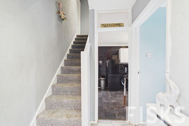 141, Seamore Avenue, Benfleet photo 2
