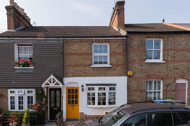 Gladstone Road, Ig9