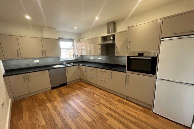 Thumbnail Flat to rent in Oxford Road, Liverpool