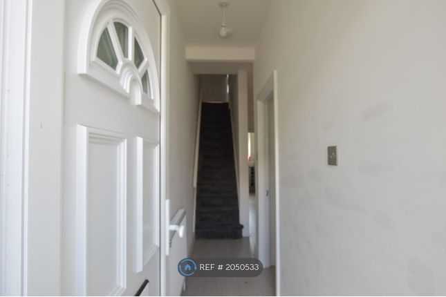 Terraced house to rent in London, London