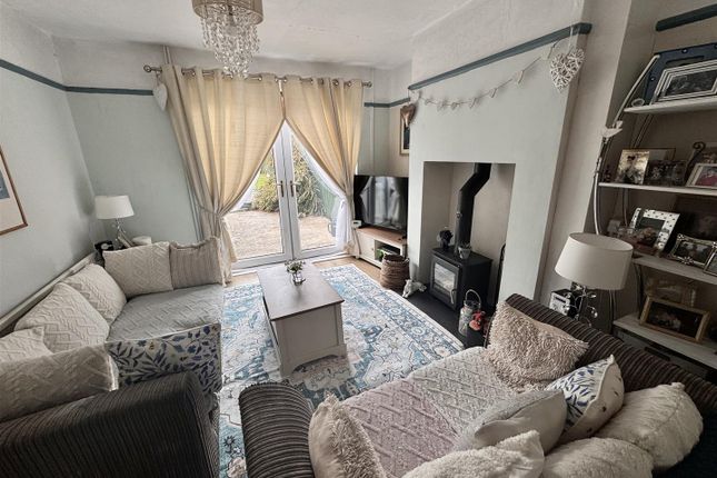 14, Maesywerin, Ammanford photo 2