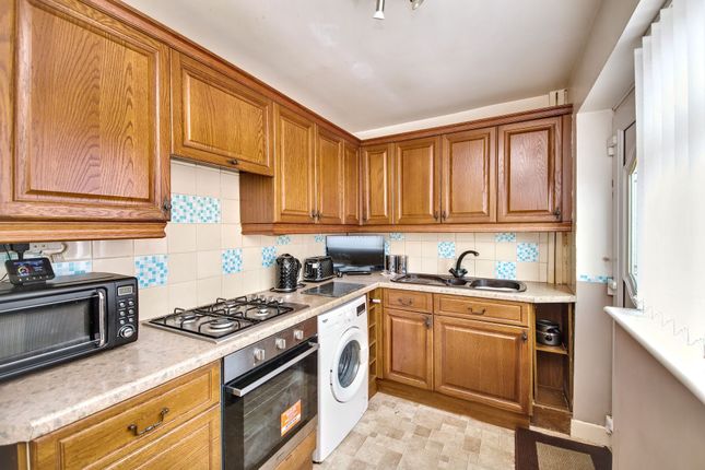 20 Fulbeck Avenue, Wigan photo 3