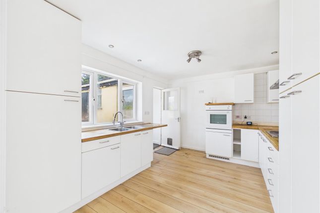 41, Trelawney Estate, Penzance photo 3