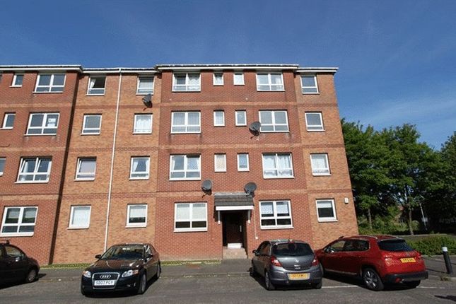 Flat to rent in Whitecrook Street, Clydebank G81