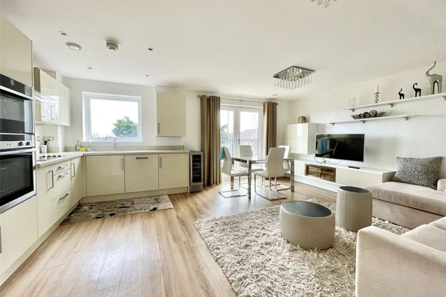 Flat to rent in Tapster Street, Barnet, Hertfordshire