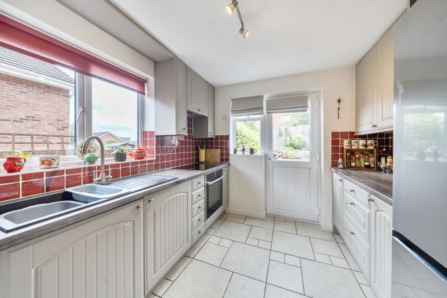 18 Ongrils Close, Pershore photo 3