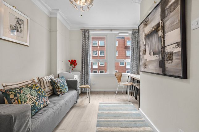 35 Sandringham Flats,, Charing Cross Road, London photo 4