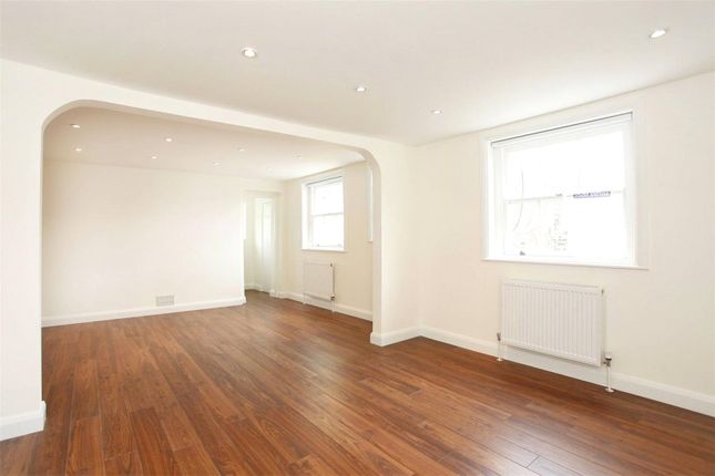 Thumbnail Flat to rent in Finchley Road, St.Johns Wood, London