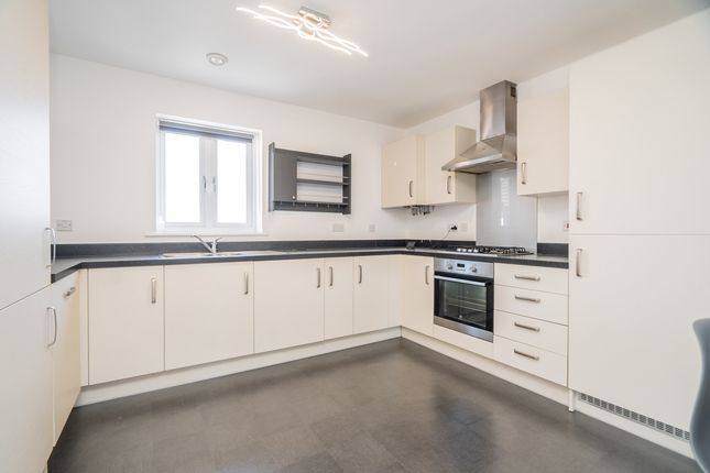 Flat Flat 6, 16, Bonaire Grange, Milton Keynes photo 4