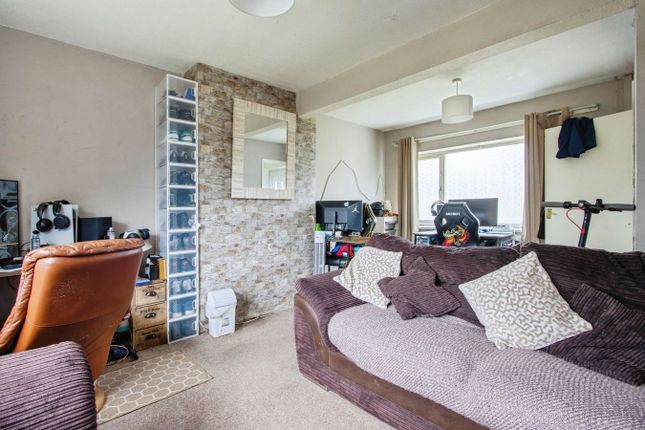 19, Nostell Lane, Wakefield photo 3